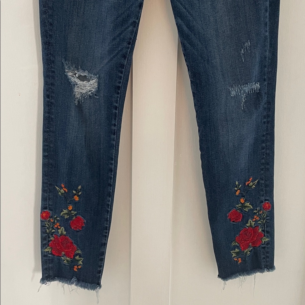 DRIFTWOOD Jackie Rose Floral Embroidered Distressed Mid-Rise Skinny Jean Size 30 - Picture 5 of 12